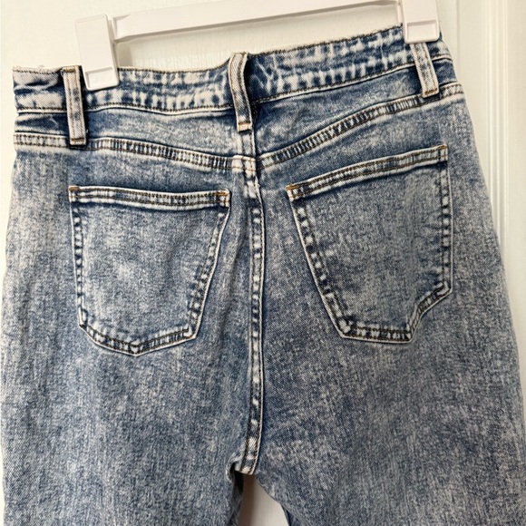 High Rise Blue Acid-Wash Jeans - Picture 5 of 5